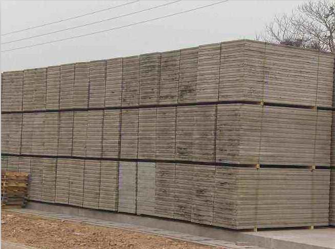 輕質(zhì)復(fù)合夾心隔墻板生產(chǎn)