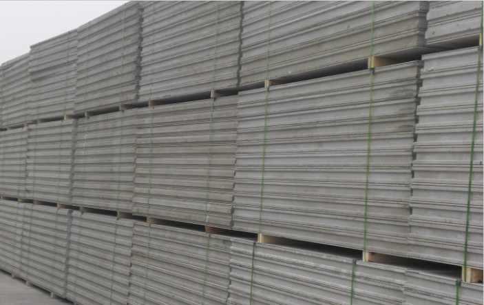 輕質(zhì)復(fù)合防火板廠家